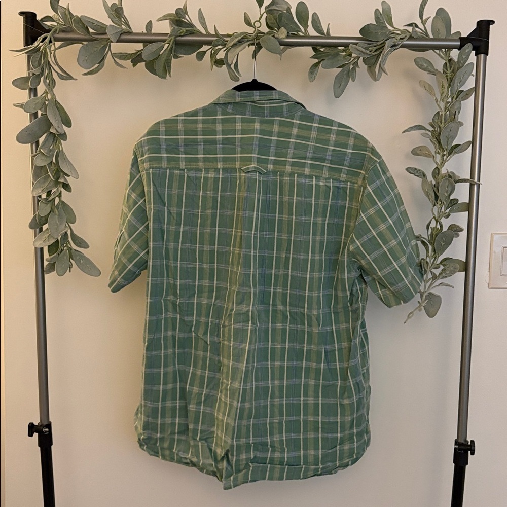 Tommy Bahama Shirt - Picture 3 of 3